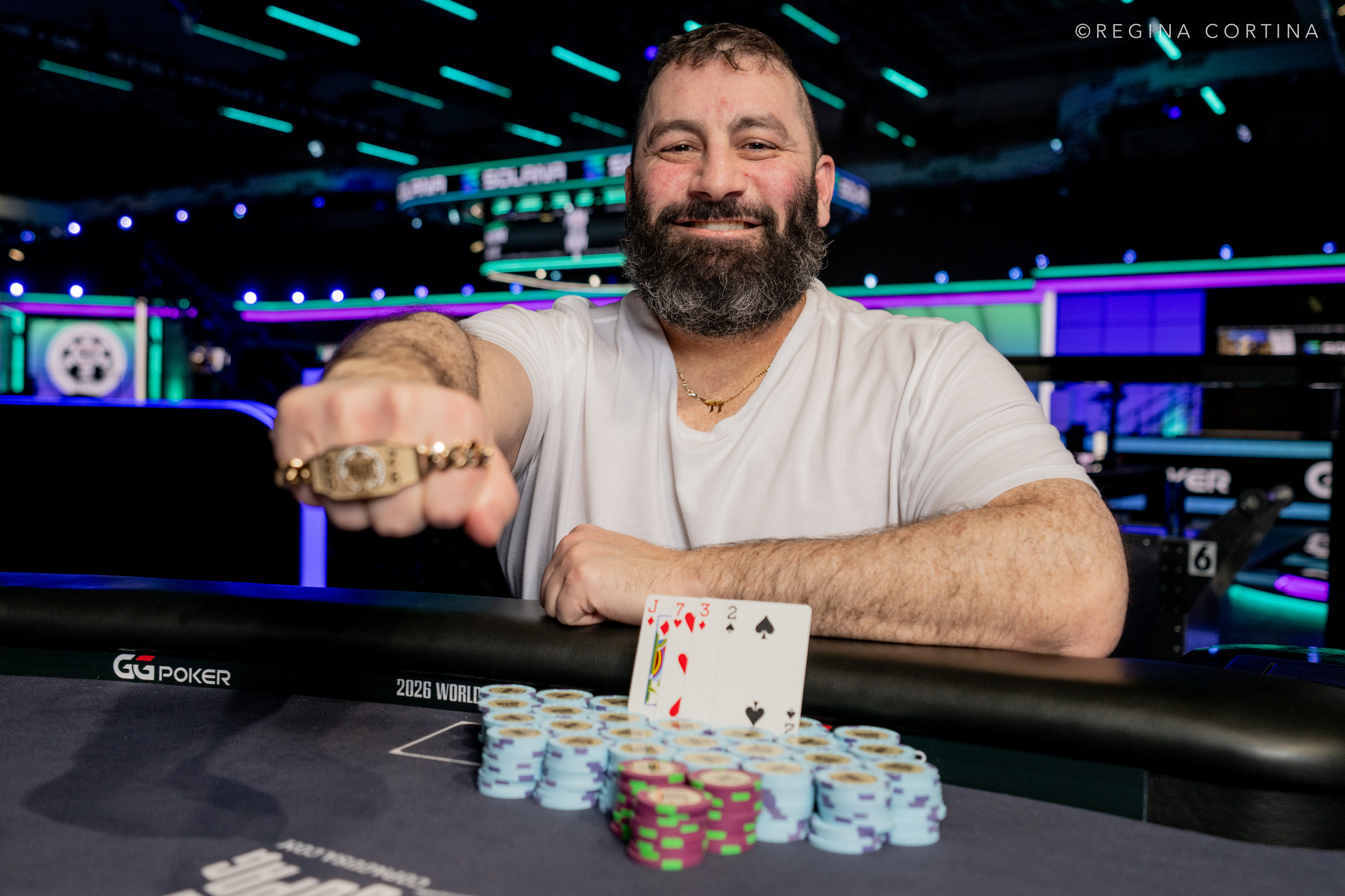 「双面牌桌」的疯狂：Justin Fawcett 如何在 WSOP 赢得唯一双底池锦标赛 - 伟德体育