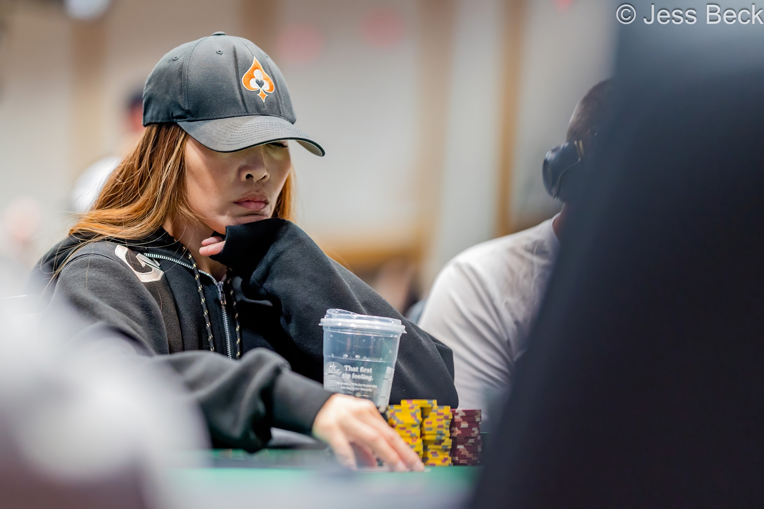 2026 WSOP 主赛事：Sasha Liu 登顶，钱圈将至 - 伟德体育