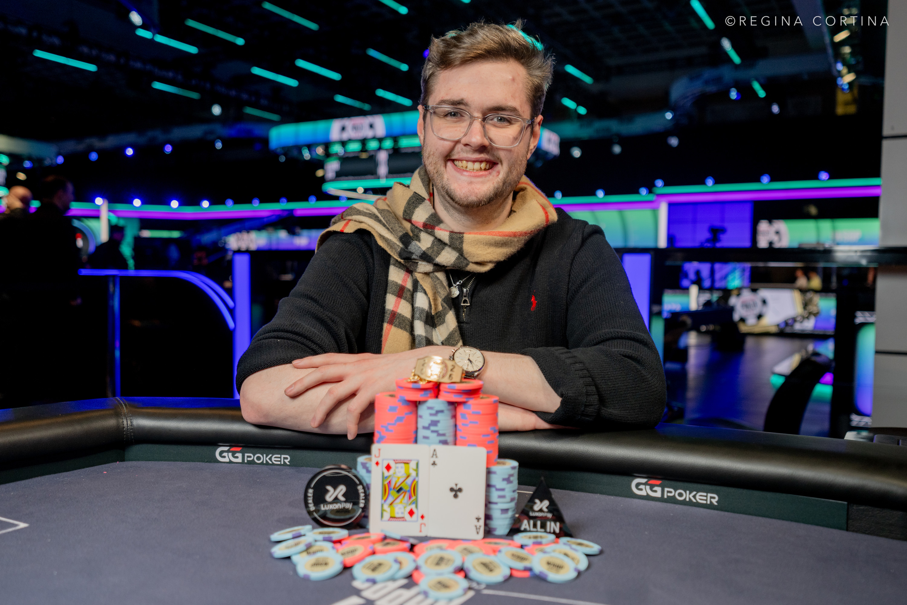 26岁新星登顶！Dwan斩获WSOP高额赛冠军背后的战术与心路 - betvictor官网
